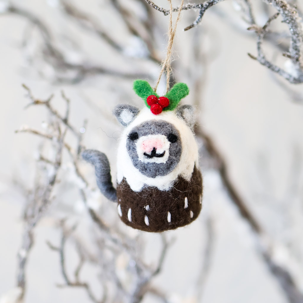 pudding kitty ornament option 2 kitty shaped felt ornament that looks like a christmas pudding.