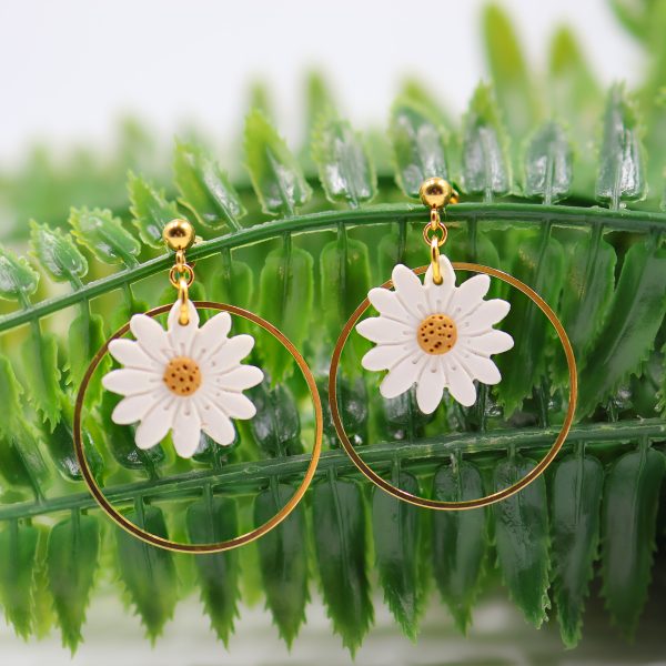 White Daisy Hoop Yellow scaled