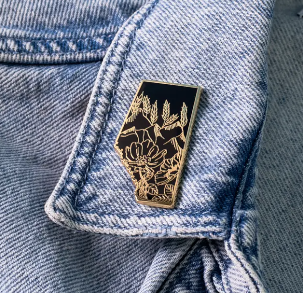 Black Gold Alberta Pin